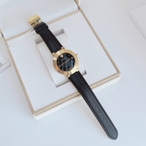 Đồng hồ nữ Versace V16050017