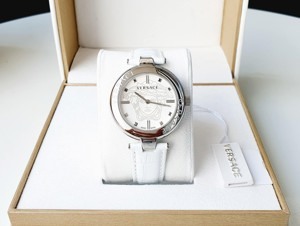 Đồng hồ nữ Versace VE2J00221