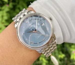 Đồng hồ Omega 424.10.37.20.03.001