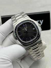 Đồng Hồ Patek Philippe Nautilus 5711/111P-001 Chế Tác Platinum Pt950 và Sapphire Tự Nhiên 40mm