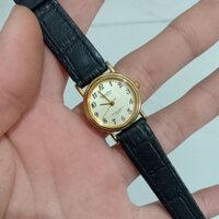đồng hồ si nữ dây da hiệu ROVEN DINO dây da mạ vàng , mặt kính sapphire độ mới 95%
