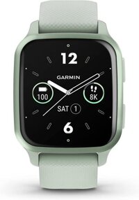 Đồng hồ thông minh Garmin Venu® Sq 2 có GPS, giám sát sức khỏe suốt ngày, pin trâu, màn hình AMOLED và màu bạc mát lạnh.