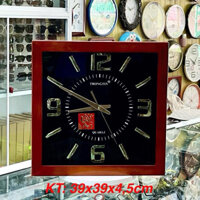 Đồng hồ treo tường TRỌNG TÍN MH2075. Khung bằng gỗ tự nhiên, mặt số đồng hồ bằng hợp kim, số giờ dập nổi