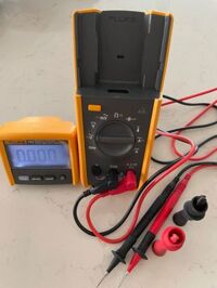 ĐỒNG HỒ VẶN NĂNG FLUKE 233
