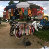 Dù treo bán Quần áo bao gồm Vòng Xoay chân xếp+dù