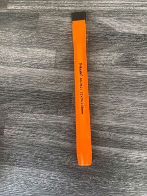 Đục sắt Asaki AK-9621 - 22mm x 20mm x 250mm