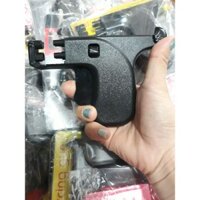 Dụng cụ bấm lỗ tai