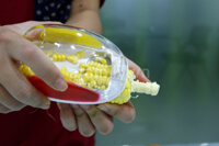 DỤNG CỤ GIÚP TÁCH HẠT NGÔ CHỈ TRONG VÀI GIÂY GIÁ 85.000 Shop Mái ấm