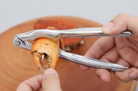 Dụng Cụ Kẹp CÀNG CUA GHẸ, Tách Vỏ Hạt Cứng - Inox Cao Cấp. Dụng cụ kềm kìm kẹp càng cua ghẹ phù hợp cho mọi GIA ĐÌNH, NHà Hàng, Quán Ăn