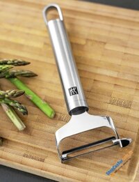 Dụng cụ nạo vỏ Zwilling Pro Tools Y Peeler bằng thép chống gỉ và thiết kế thông minh