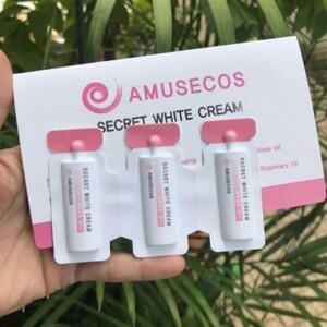 Dung dịch làm hồng và se khít vùng kín Amusecos Secret White Cream Rose Oil