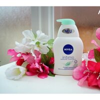 Dung dịch vệ sinh Nivea Intimo