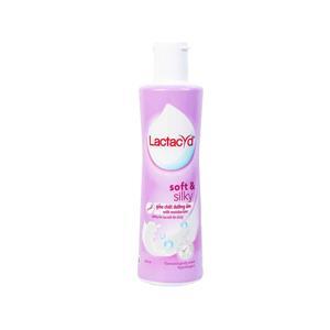 Dung dịch vệ sinh phụ nữ hằng ngày Lactacyd Soft & Silky 250ml