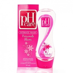 Dung dịch vệ sinh phụ nữ pH Care 150mL