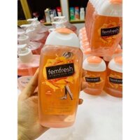 Dung dịch vệ sinh phụ nữ Femfresh Daily 250ml