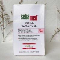 Dung dịch vệ sinh phụ nữ SEBAMED làm sạch nhẹ nhàng an toàn cho cả mẹ bầu và sau sinh