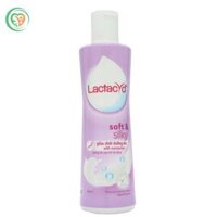 Dung dịch vệ sinh phụ nữ Lactacyd Soft & Silky giữ ẩm (Chai 250ml)