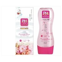DUNG DỊCH VỆ SINH PHỤ NỮ PHCARE FEMININE WASH PASSIONATE BLOOM ROSE FLORAL SCENT 150ML FROM JAPAN