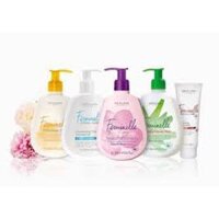 Dung dịch vệ sinh phụ nữ Feminelle Mild Intimate Wash