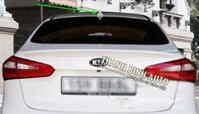 Đuôi gió mỏng sát cốp xe KIA K3