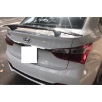 Đuôi gió thể thao có đèn xe i10 - mộc