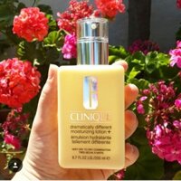 Dưỡng ẩm Clinique Dramatically Diferent Mostirizing