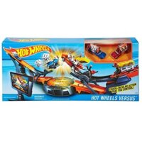 Đường đua siêu xe đối đầu Hot Wheels DHY25