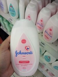Dưỡng thể Johnson Baby Lotion 300ml màu hồng