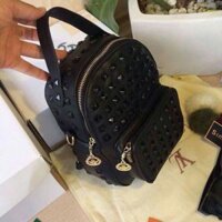 E về lại sll nhé khách iu .........Balo mini đinh tán đen so hot  ( đã kèm hình thật)
🔅Chất liệu : Da  cao cấp, dày dặn