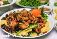 Ếch xào măng cay