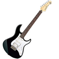 Electric Guitars Yamaha PACIFICA012