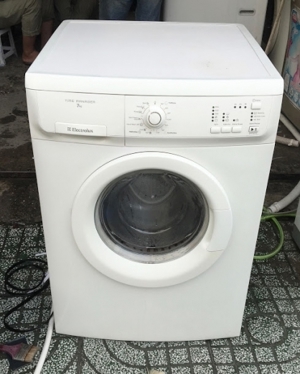 Máy giặt Electrolux 7 kg EWF85761