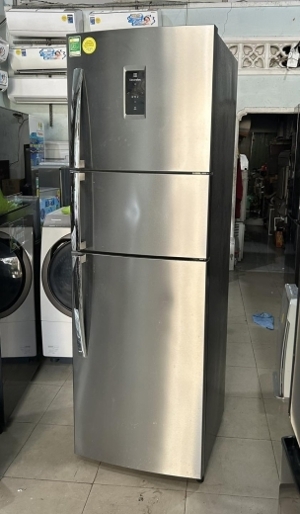 Tủ lạnh Electrolux 350 lít EME3500SA