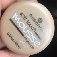 Essence soft touch mousse 04 matt ivory