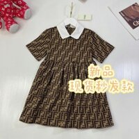 Fendi2506 Mùa Hè Phong Cách Mới Trẻ Em Quần Áo Bé Gái Đầm Phong Cách Cổ Điển Trắng Ve Áo Cotton