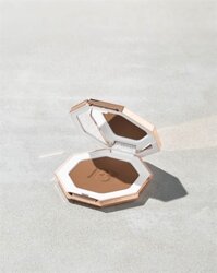 Fenty Beauty- Phấn Tạo Khối- Sun Stalk’r Instant Warmth Bronzer - Coco Naughty 6,23g