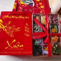 [FreeShip]										HỘP QUÀ TẾT THỊNH VƯỢNG 12 NGĂN VỊ KẸO, MỨT (KÈM TÚI GIẤY SANG TRỌNG) - BB FOODS