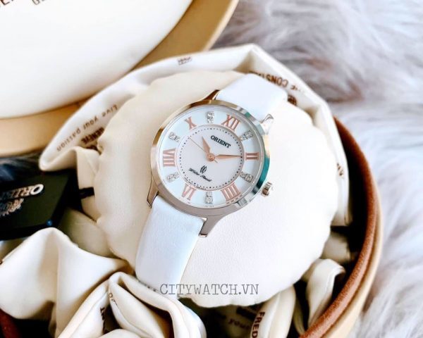 Đồng hồ nữ dây da Orient FUB9B005W0