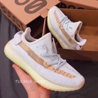 Yeezy 350 v2 Hyperspace Unboxing Review IDplayer