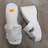 G237 còn size 35,36,37,39 bánh mì BM trắng