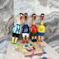 Gà bóp kêu cầu thủ bóng đá size nhỏ