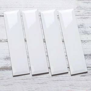 Gạch thẻ trắng bóng vát