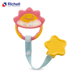 Gặm nướu xúc xắc tròn có dây đeo Richell RC50352