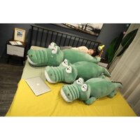 Gấu bông cá sấu mắt lồi 1m5. Sản phẩm này 0 phải là thu.ốc, nhưng có tá.c dụng cuốn hút mọi ánh ra nhìn 👀