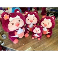 Gấu Bông Heo Cosplay Gấu Dâu Cầm Bình Sữa Mặc Áo Lotso Mũ Cởi Ra Được