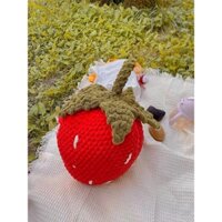 Gấu bông len quả dâu