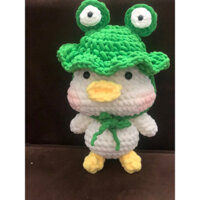 gấu bông vịt đội mũ ếch “Tiệm len lựu đạn “