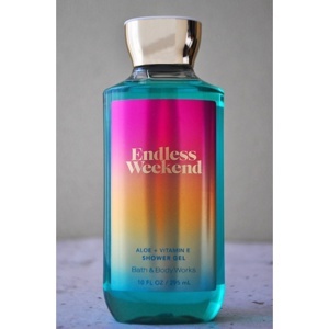 Gel tắm Bath Body Works Endless Weekend 295ml