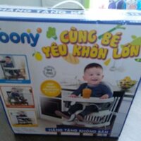 Ghế ăn dặm Mastela quà tặng Moony