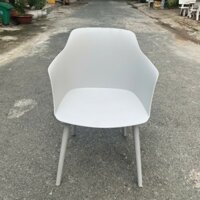 Ghế cafe nhựa trắng chân sắt – Đơn giản, bền bỉ và dễ phối hợp